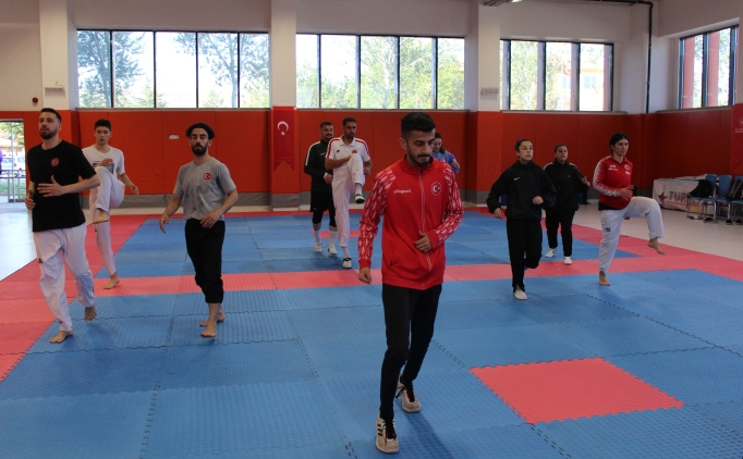 ��itme Engelliler Tekvando Milli Tak�m�, Japonya'da alt�n madalya hedefliyor