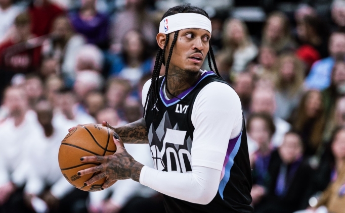 Jordan Clarkson sezonu kapatt�