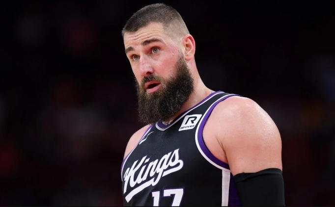 Valanciunas takas� resmile�ti, Nuggets'tan a��klama bekleniyor