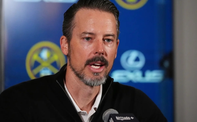 Kroenke: 'Malone ve Booth'un g�nderilmesi aylar �ncesine dayan�yor'