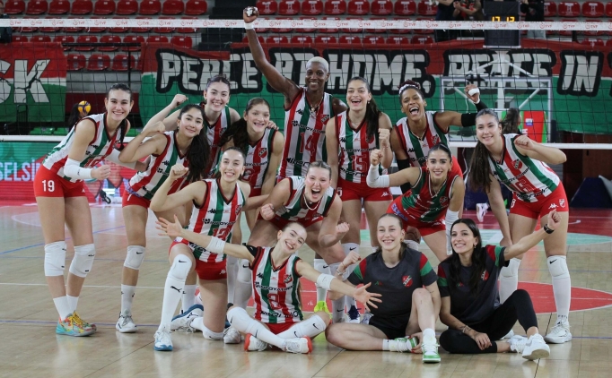 Kar��yaka filede Play-Off'a bileniyor