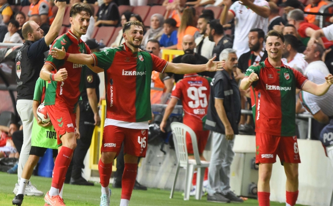 Kar��yaka sezona 3'te 3 ile ba�lad�