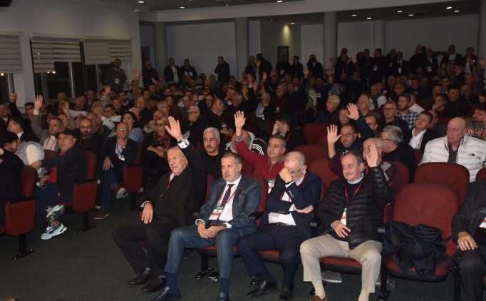 Kar��yaka'da adays�z kongre g�n�