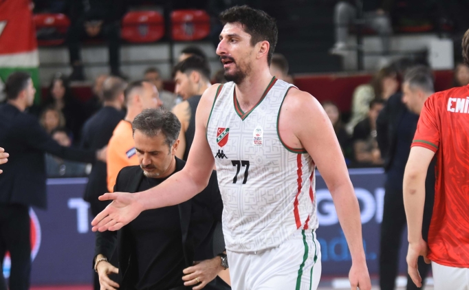 Kar��yaka basketbolunda Muhsin zirvede