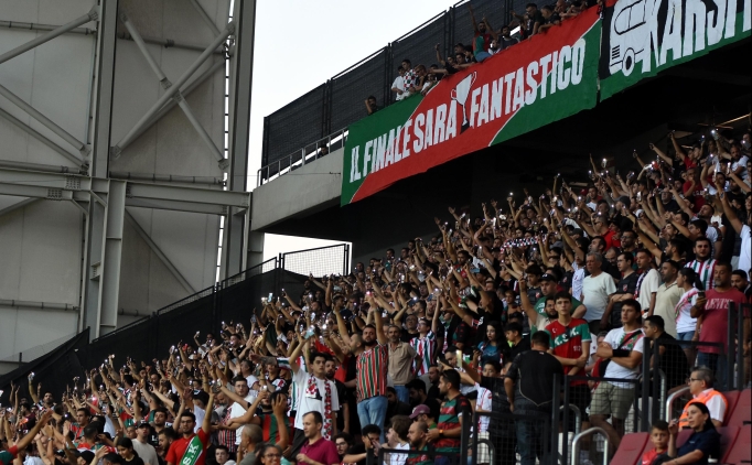 Kar��yaka'da b�y�k hasret bitiyor