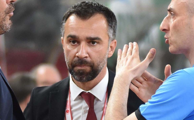 Kar��yaka'da kul�p m�d�r� Selim ��nar ayr�ld�