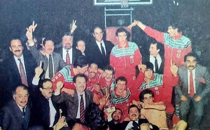 Kar��yakal� gen�lerden Ya�ar Ailesi'ne �a�r�: 'Kar��yaka sizinle ya�ar'