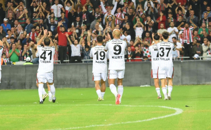 Kar��yaka'dan Bursaspor'a deplasman jesti