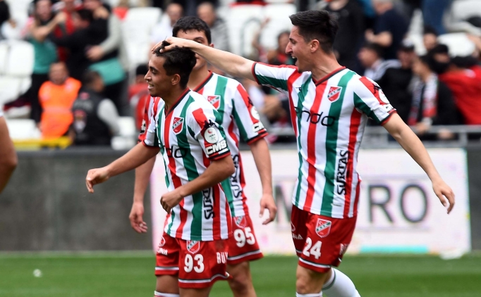 Kar��yaka'n�n rakibi Ku�adas�spor