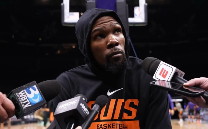 'Kevin Durant'in Suns'ta kalma olas�l��� var' iddias�