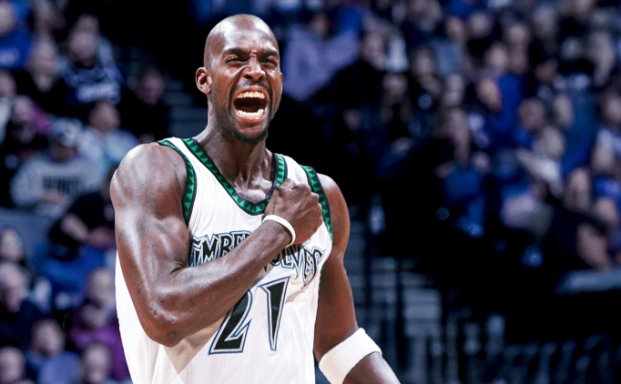 Kevin Garnett, Wolves ile resmen bar��t�; formas� emekli edilecek!