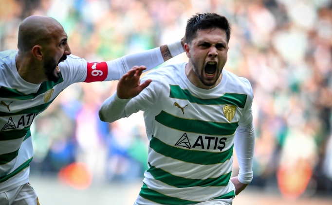 Bursaspor trib�nlerinden '�srail futboldan men edilsin' �a�r�s�