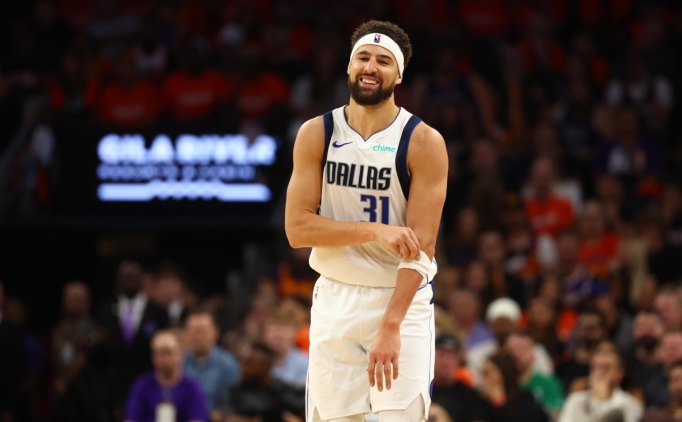 Thompson: 'Mavs'i eski �anl� g�nlerine d�nd�rmek istiyorum'