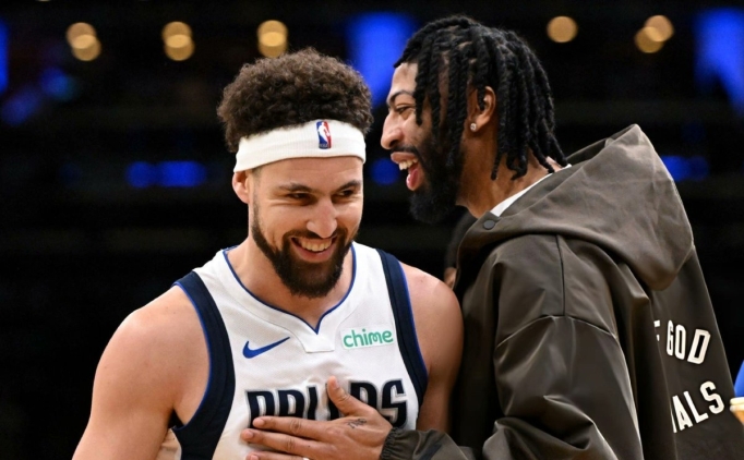 Mavericks, Davis ve Thompson i�in takas ihtimallerini de�erlendiriyor