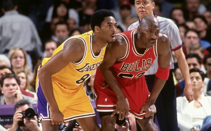 NBA efsaneleri Jordan-Bryant imzal� basketbol kart� 12,9 milyon dolara sat�ld�