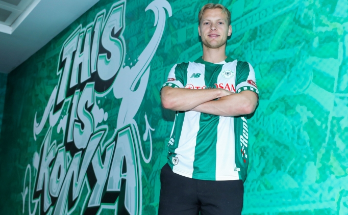 Konyaspor kadrosuna 6 futbolcu katt�