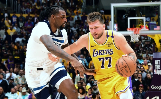NBA play-off'lar�nda Doncic'in 31 say� att��� ma�� kazanan Lakers seriyi 1-1 yapt�