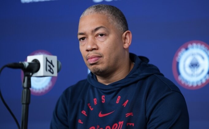 Tyronn Lue, CP3 ile konu�mad��� iddialar�n� reddetti