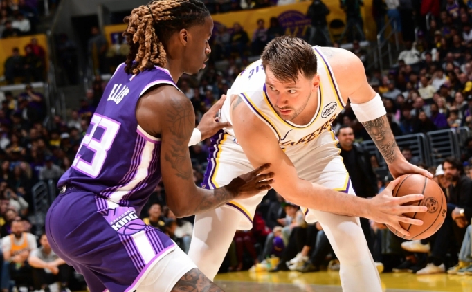 Luka ve LeBron toplam 58 att�, Lakers'�n yenilgi serisi sona erdi