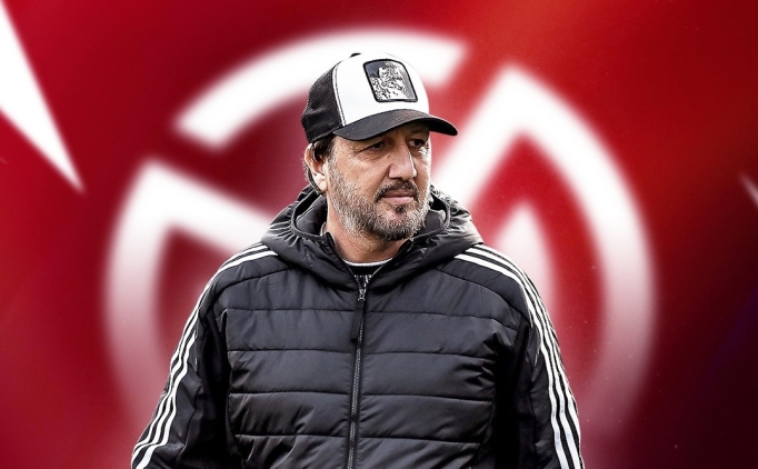 Manisa FK, Taner Ta�k�n ile yola devam dedi