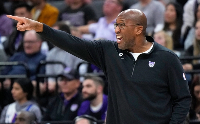 Knicks'in yeni ko�u Mike Brown oldu!