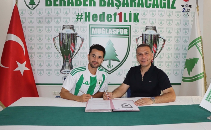 Mu�laspor'da imzalar at�ld�