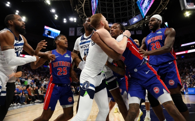 NBA'den Stewart'a 2 ma�, d�rt oyuncuya ise birer ma� ceza