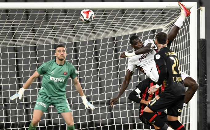 Onuachu'nun gol� Avrupa'da g�ndem!