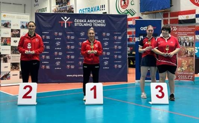 Milli para masa tenisi sporcular�ndan �ekya'daki turnuvada 1 alt�n 1 g�m��