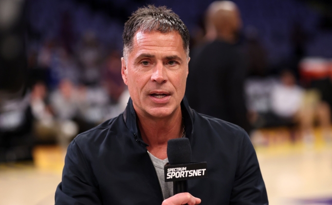 Lakers GM'i Pelinka: 'Pivot rotasyonumuzu g��lendirece�iz'