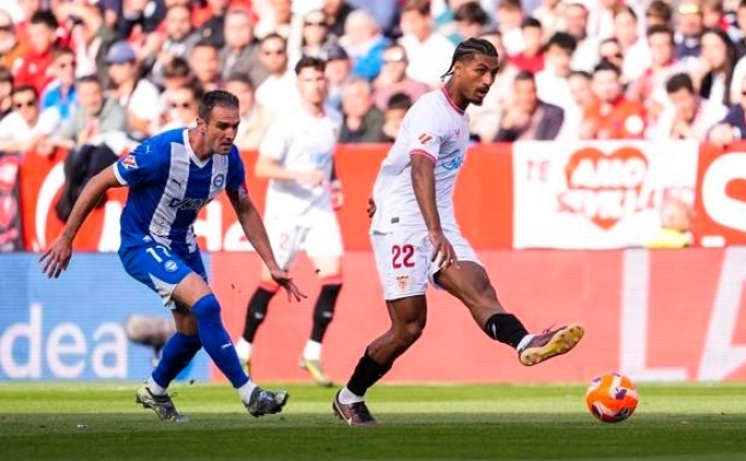 Sevilla, sahas�nda Alaves ile yeni�emedi