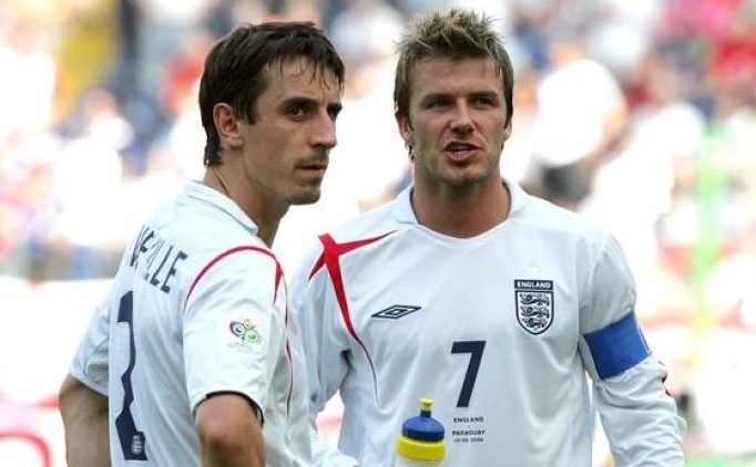 Beckham ve Neville'den Salford City hamlesi!