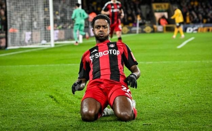 Fulham, Wolves'u deplasmanda devirdi