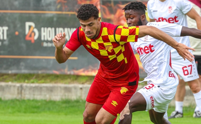 G�ztepe'de Sabra yerine Armstrong