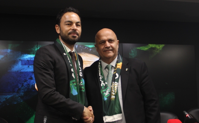 Sel�uk �nan: 'Kariyerimde bir ba�ar� istiyorum'