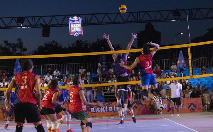 Red Bull Back Line Sokak Voleybolu Turnuvas�'n�n ilk aya�� Antalya'da d�zenlendi