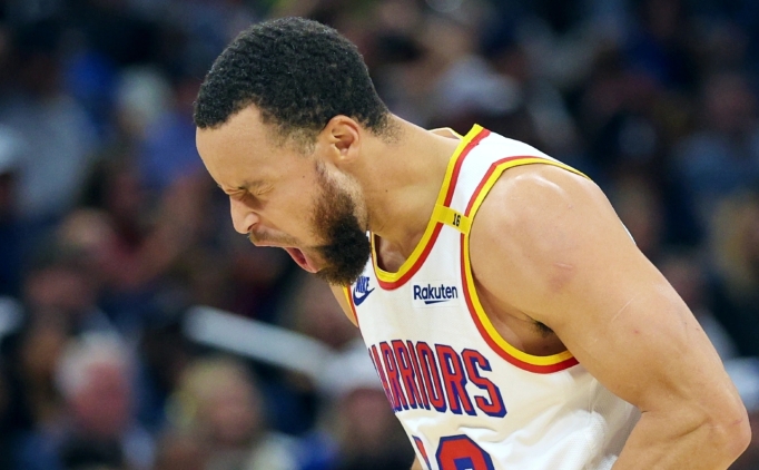 Curry'den Orlando'da 56 say�l�k m�thi� g�steri!