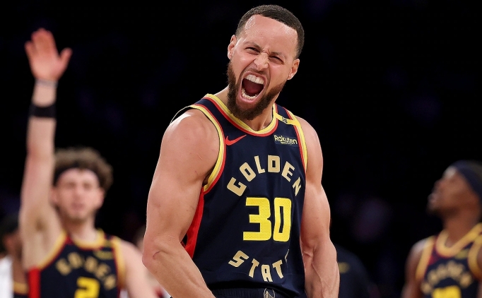 Curry, emeklili�e dair: 'Rakamlar de�il, oyuna etkim fakt�r'