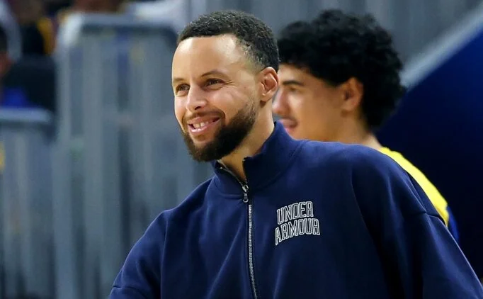 Curry, bu gece Miami'de parkelere d�nmeye yak�n