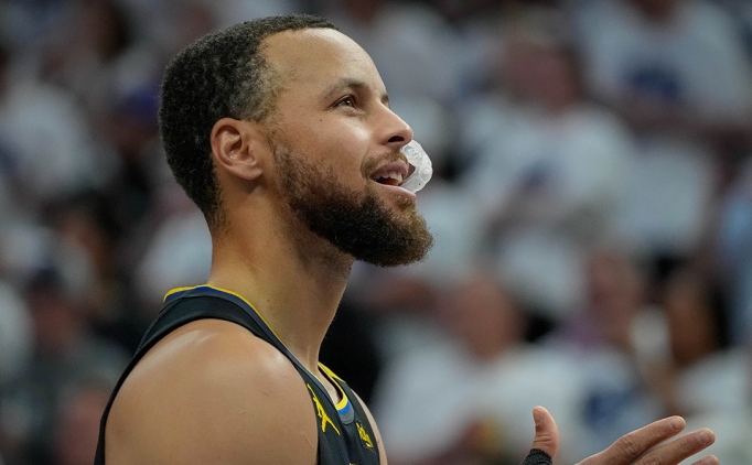 Curry'den koluk sinyali: 'Belli olmaz'