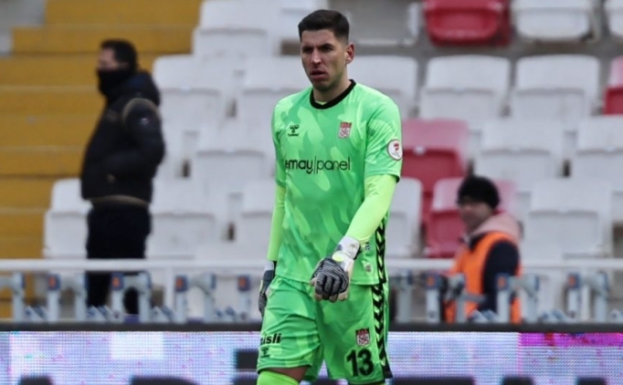 Sivasspor'dan kaleci Nikolic i�in sakatl�k a��klamas�!