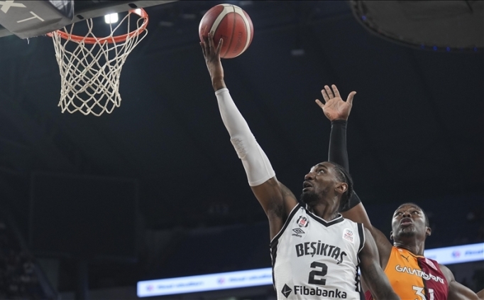 Basketbolda ma�lar 13 salonda oynanacak