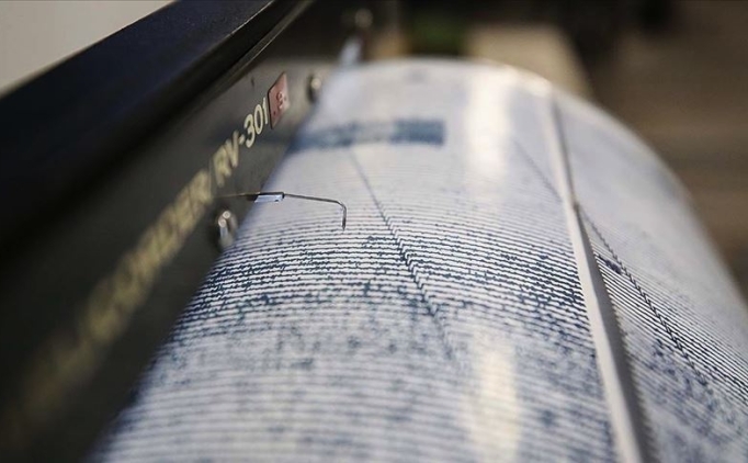 Futbol kulplerinden deprem sonras gemi olsun mesajlar