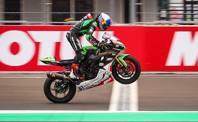 Motosiklet�i Can �nc�, Supersport Hollanda aya��ndaki ikinci yar��� kazand�