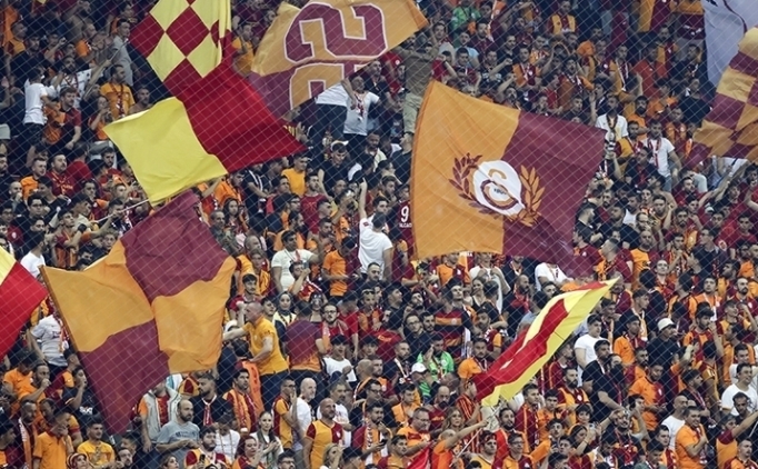 Galatasaray'da 2025/26 sezonu kombineleri sat��a ��k�yor!