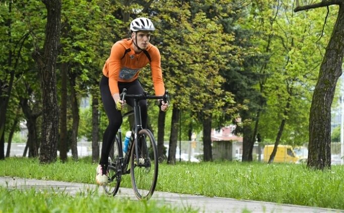 Bosna Hersekli sporcu, kanser hastas�na destek yolculu�unu �stanbul'da tamamlad�