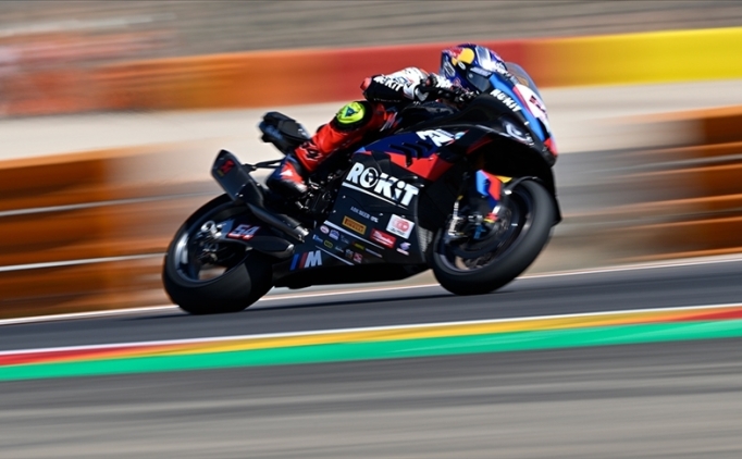 Milli motosiklet�i Toprak Razgatl�o�lu, �talya'da birinci oldu