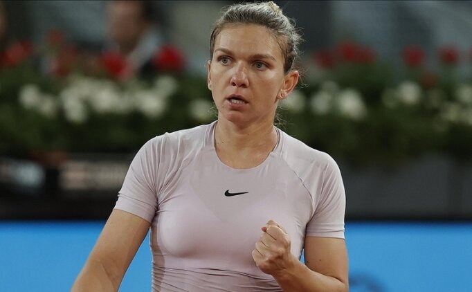 Teniste eski d�nya 1 numaras� Simona Halep, kortlara veda etti