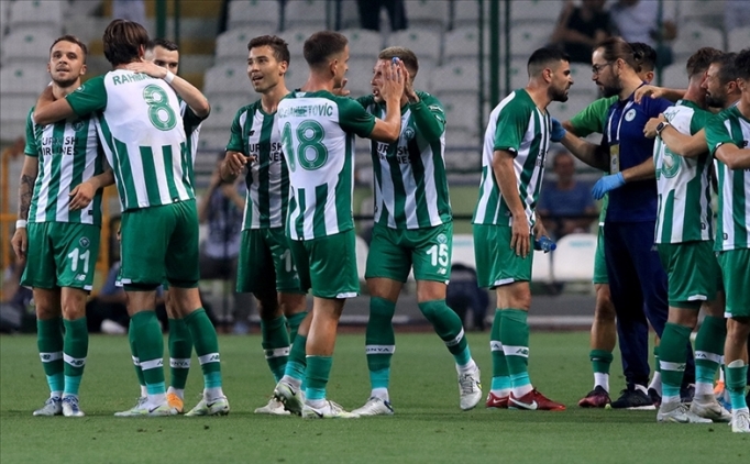 Konyaspor, evindeki seri galibiyet rekorunu k�rmak istiyor