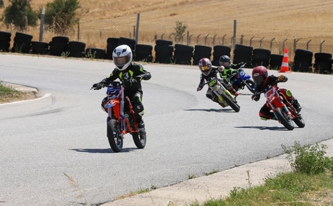 T�rkiye S�permoto �ampiyonas�, U�ak'ta ba�lad�